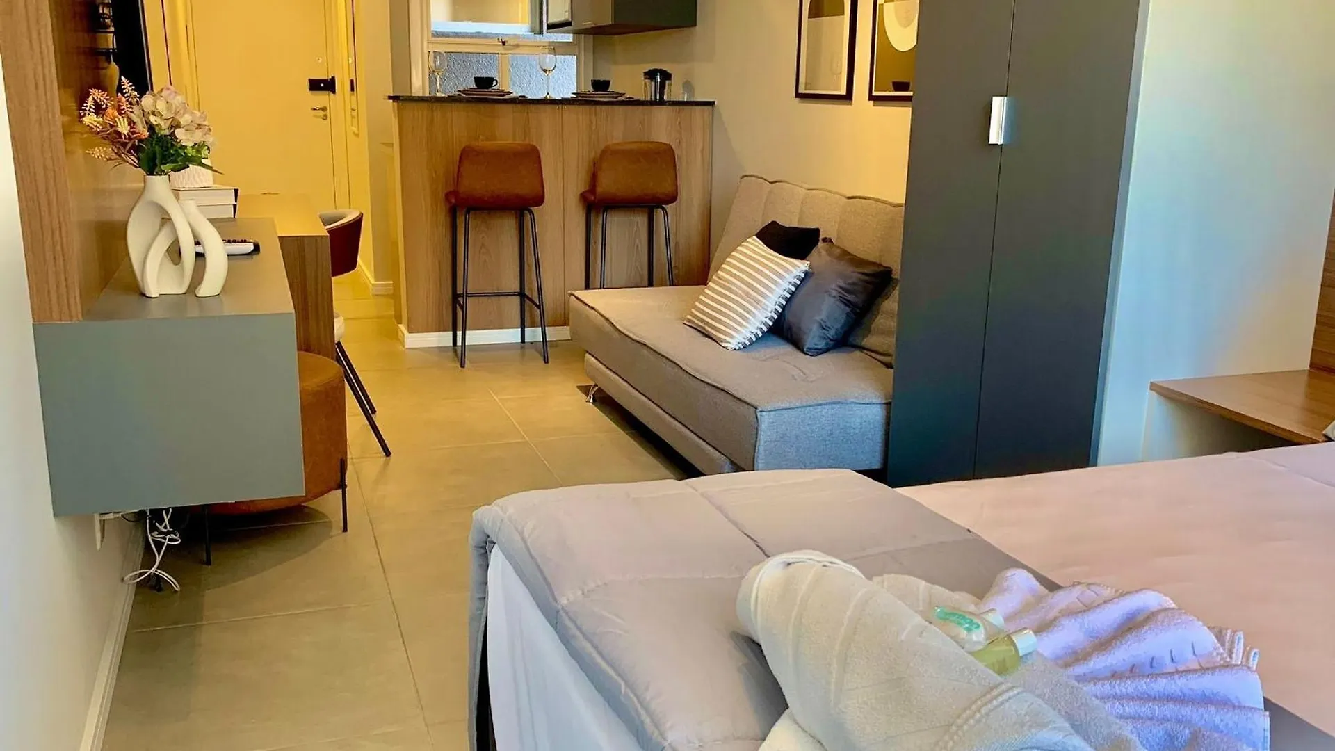 Loft, Tres Minutos Da Santa Casa- Apto 603 阿雷格里港 公寓